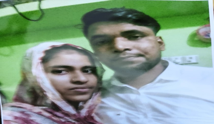 প্রেমিকাকে বাড়িতে রেখে উধাও যুবক, এলাকায় তোলপাড়