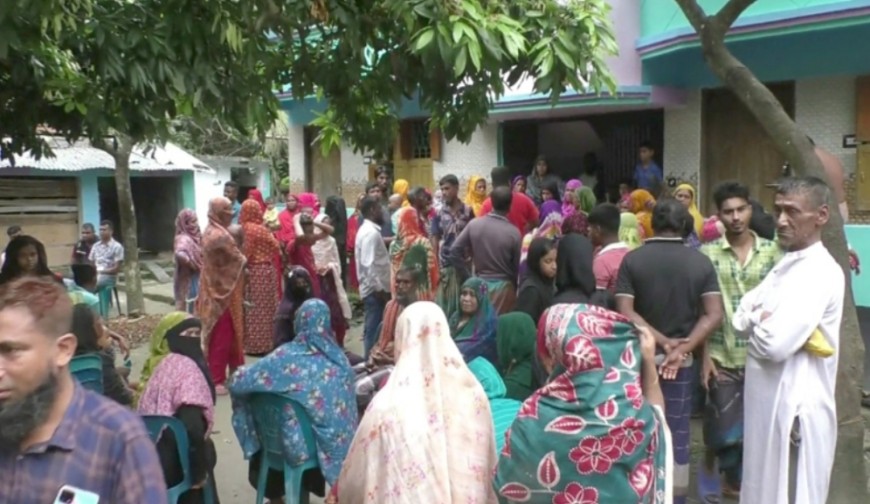 যশোরে আওয়ামী লীগ কর্মীকে কুপিয়ে ও গলা কেটে হত্যা