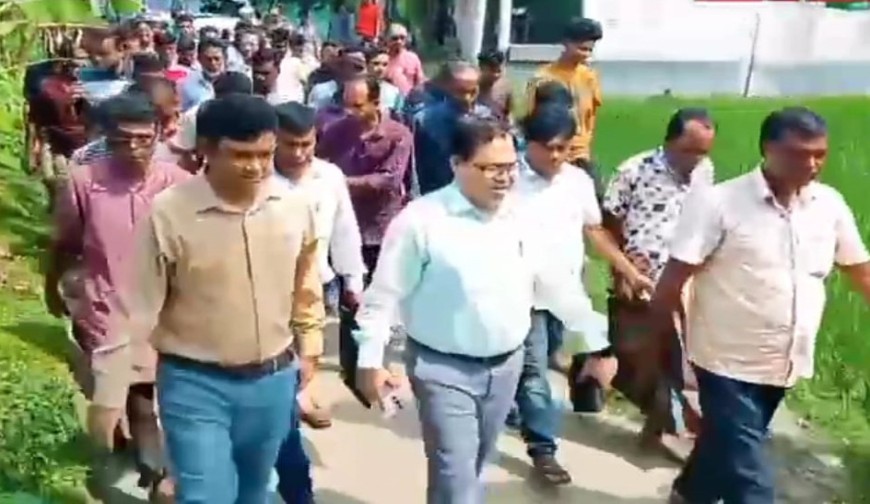 প্রকল্পে অনিয়ম-দুর্নীতি : সংবাদ প্রকাশে সাংবাদিকের ওপর হামলা
