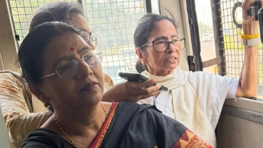 দিল্লিতে মমতা বন্দ্যোপাধ্যায় আটক