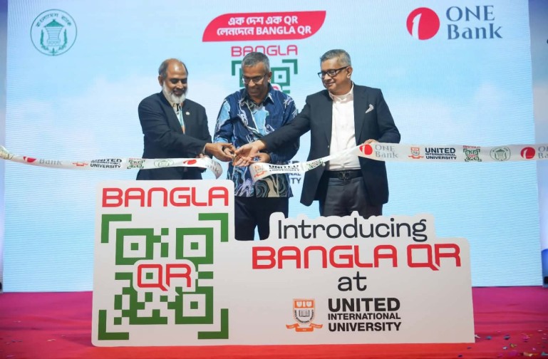 ব্যাংক খাত পুনর্গঠনে বছরে ৬০ হাজার কোটি টাকা প্রয়োজন: গভর্নর